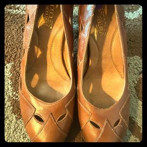 Aerosoles heels size 8